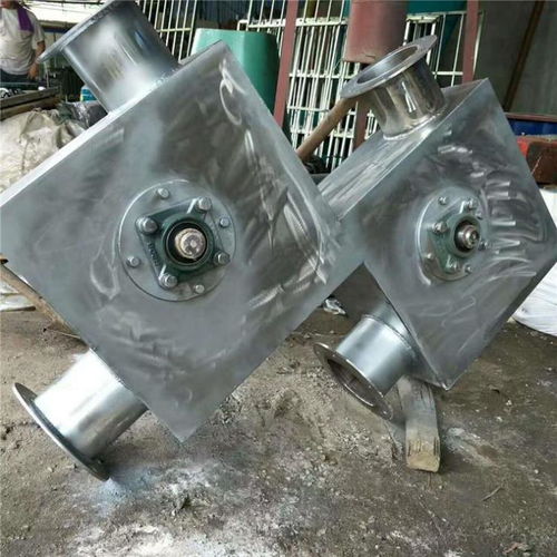 粉体输送设备图 不锈钢管链输送机在染料管道安装中的技术解析